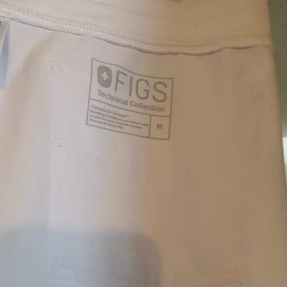 White figs scrub set medium - Picture 6 of 7